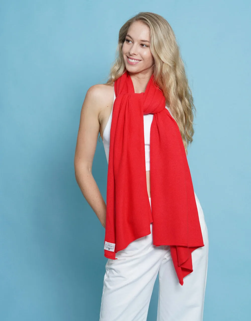 The Soft Cashmere Scarf in Red