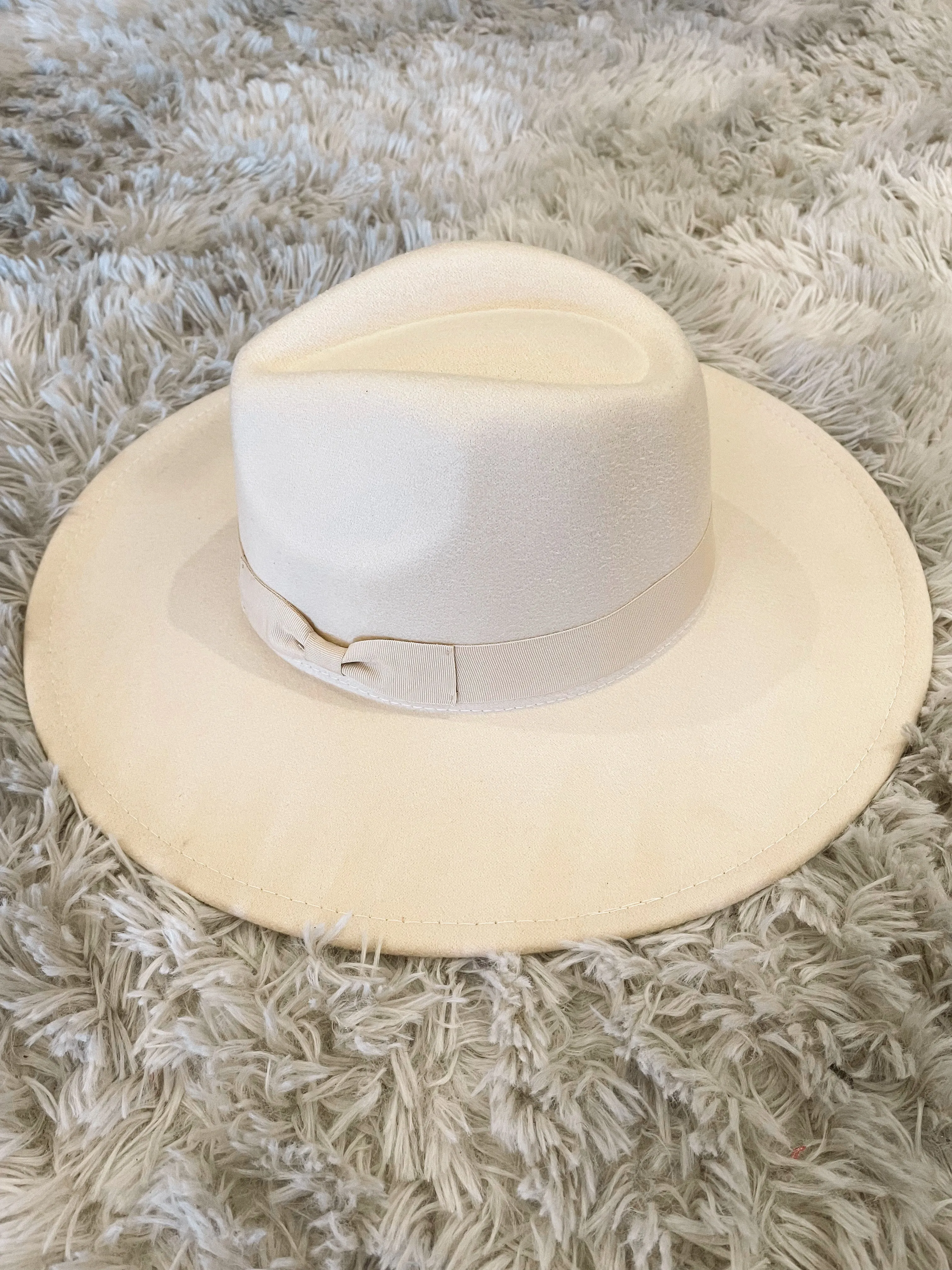 Trendy Wide Brim Side Bow Hat