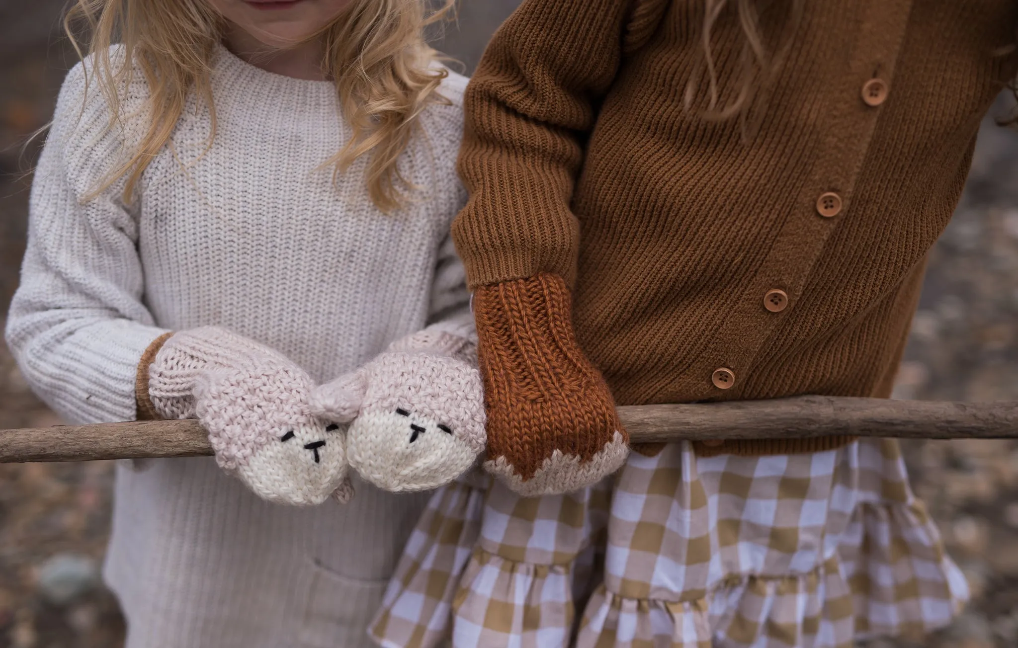 Zig Zag Mittens Chestnut